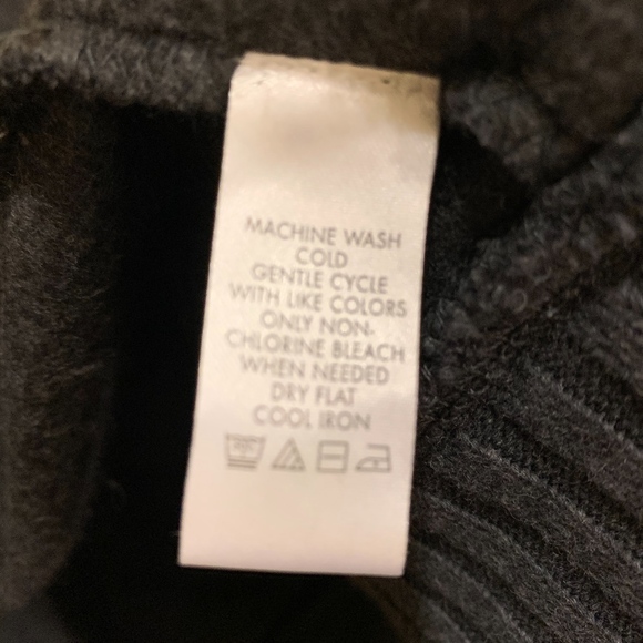 CK Men's Zip Up Sweater with Pockets Large - Picture 6 of 8